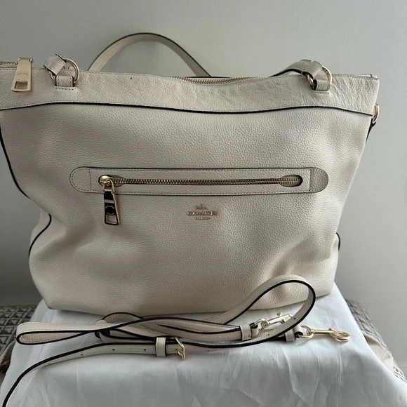 Coach Off-White Leather Shoulder Bag - Picture 3 of 10